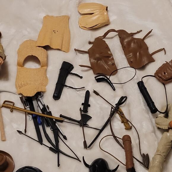 60s Louis Marx Geronimo, Sir Gordon Knight,Odin Viking Figures & Accessories Lot - Picture 4 of 16